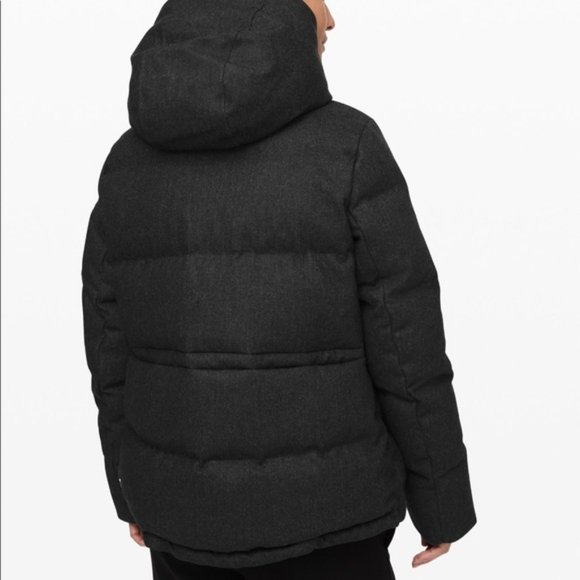 SOLD!!!! Lululemon wunder puffer wool size 4 - Picture 6 of 8
